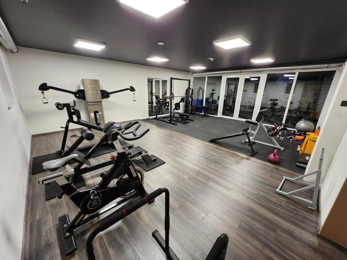 Apartman 18 Aparthotel Дебрецен Екстериор снимка