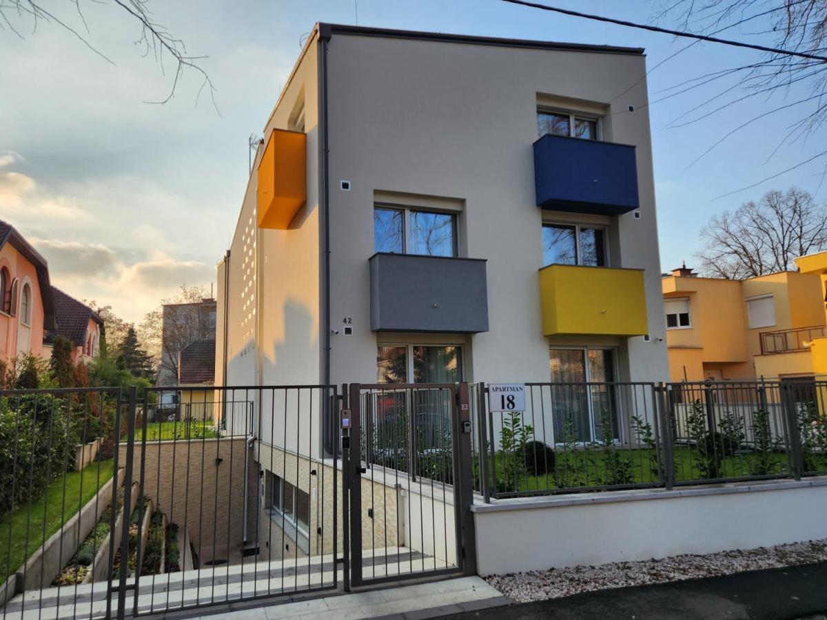 Apartman 18 Aparthotel Дебрецен Екстериор снимка