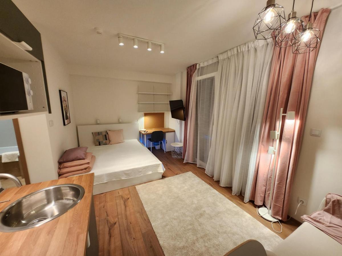Apartman 18 Aparthotel Дебрецен Екстериор снимка