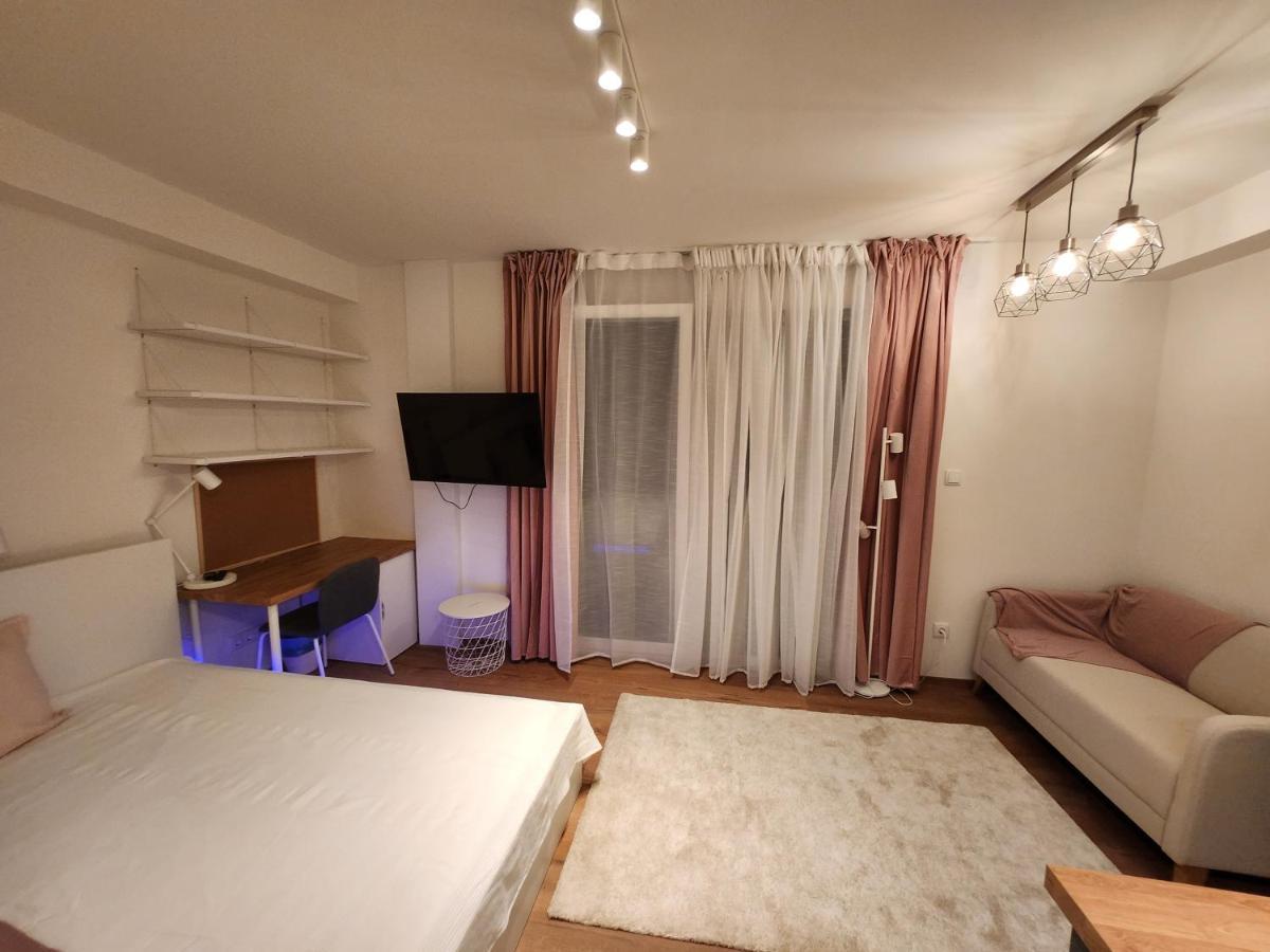 Apartman 18 Aparthotel Дебрецен Екстериор снимка