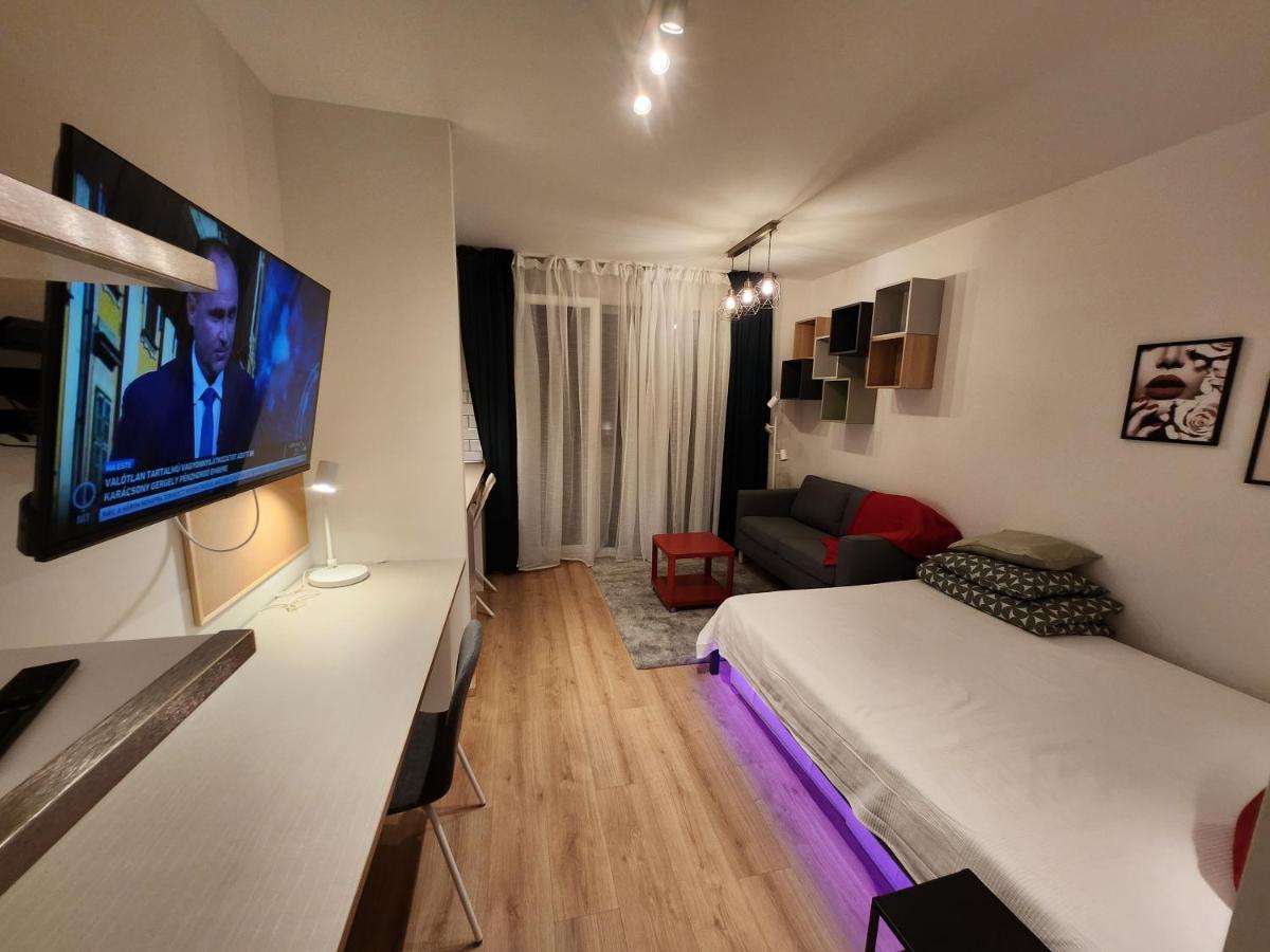 Apartman 18 Aparthotel Дебрецен Екстериор снимка