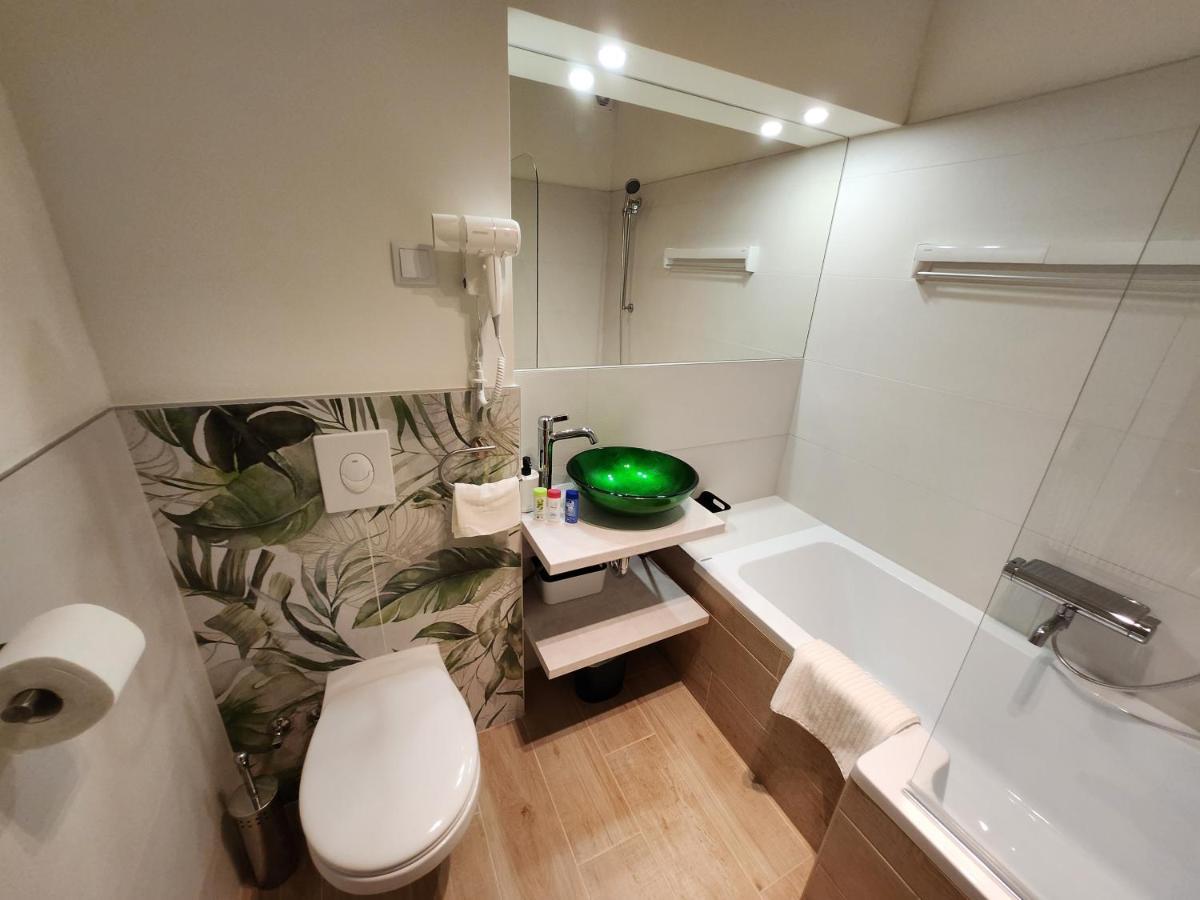 Apartman 18 Aparthotel Дебрецен Екстериор снимка