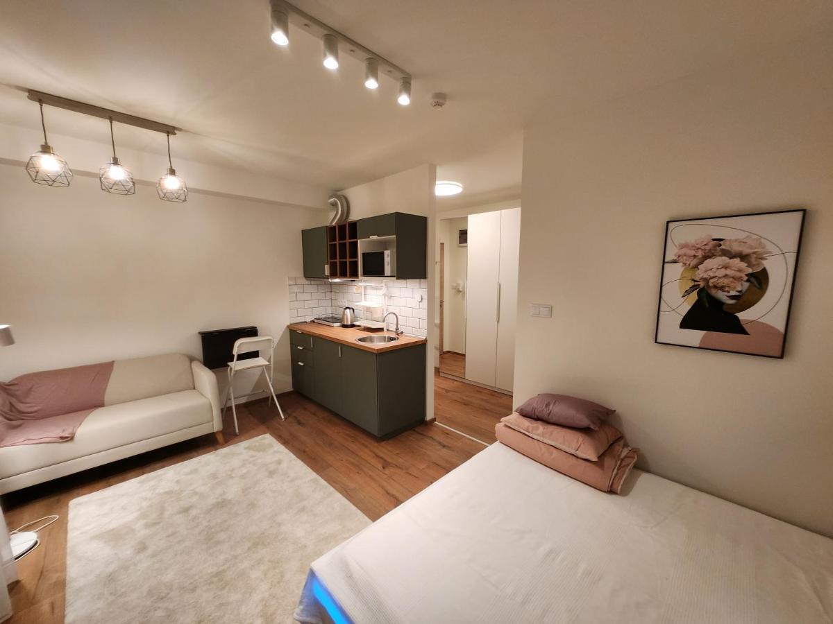 Apartman 18 Aparthotel Дебрецен Екстериор снимка